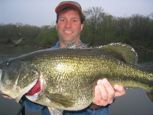 how-to-catch-a-monster-bass-richie-white